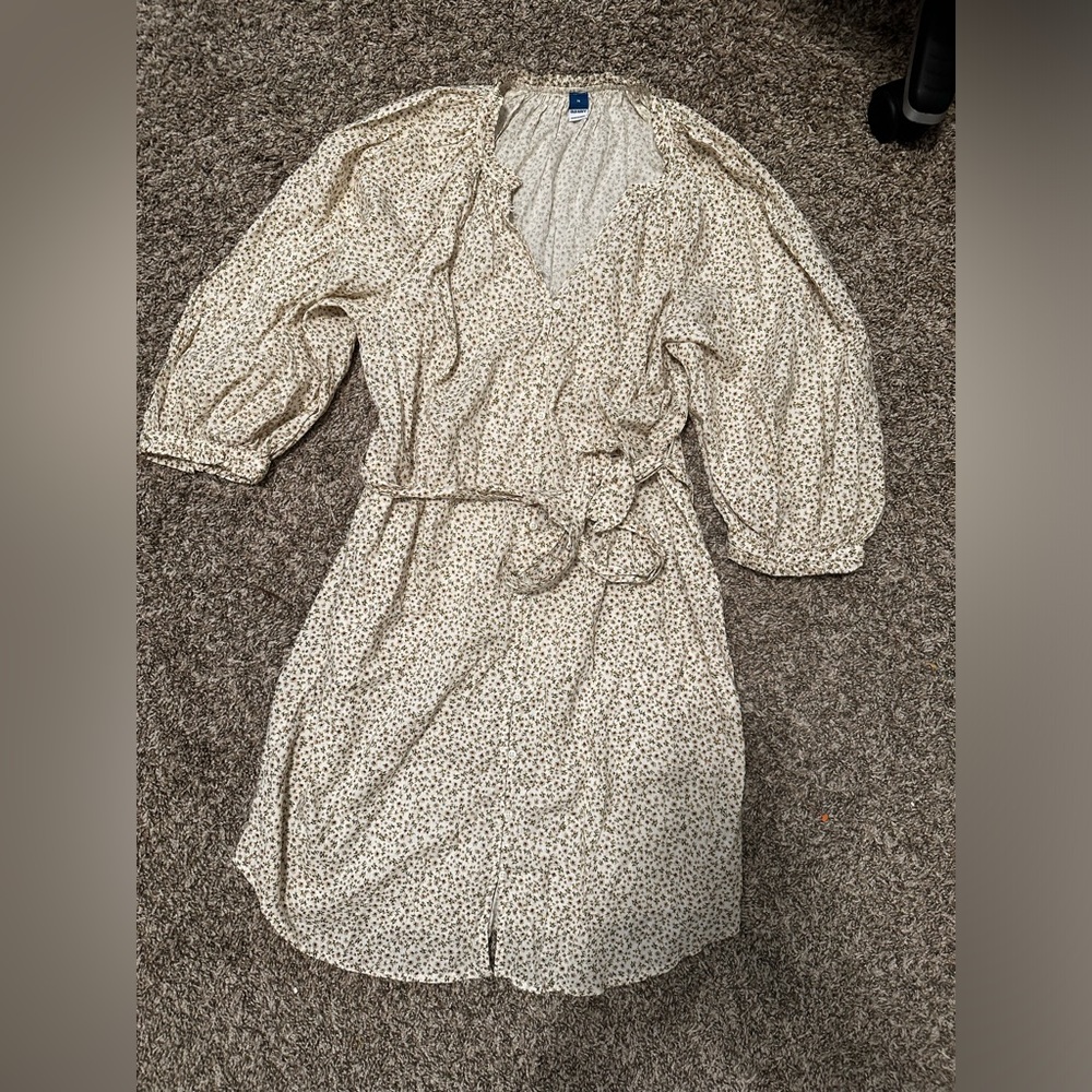 NWOT Old Navy Floral Tie Waist Dress